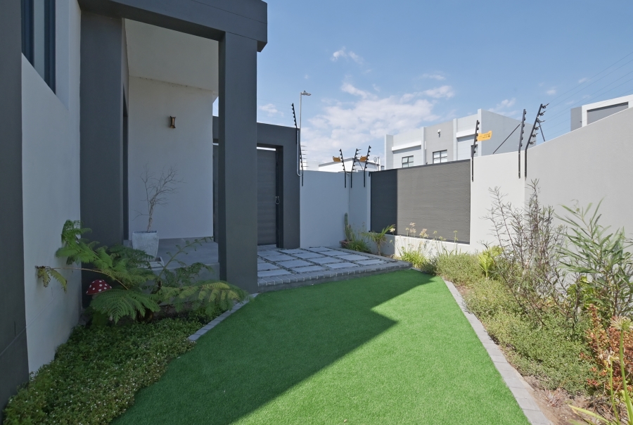 5 Bedroom Property for Sale in Sandown Western Cape